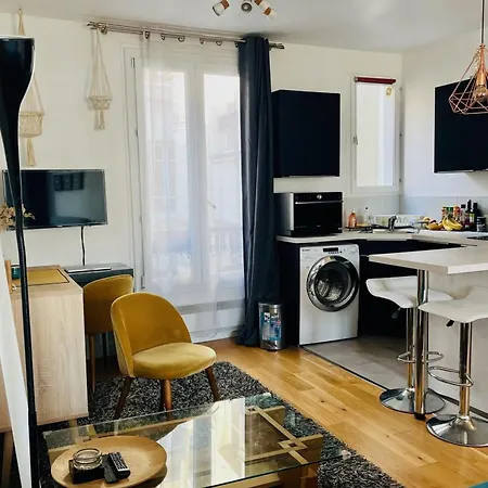 Beautiful Studio Near Canal Saint-Denis Paris Exterior photo